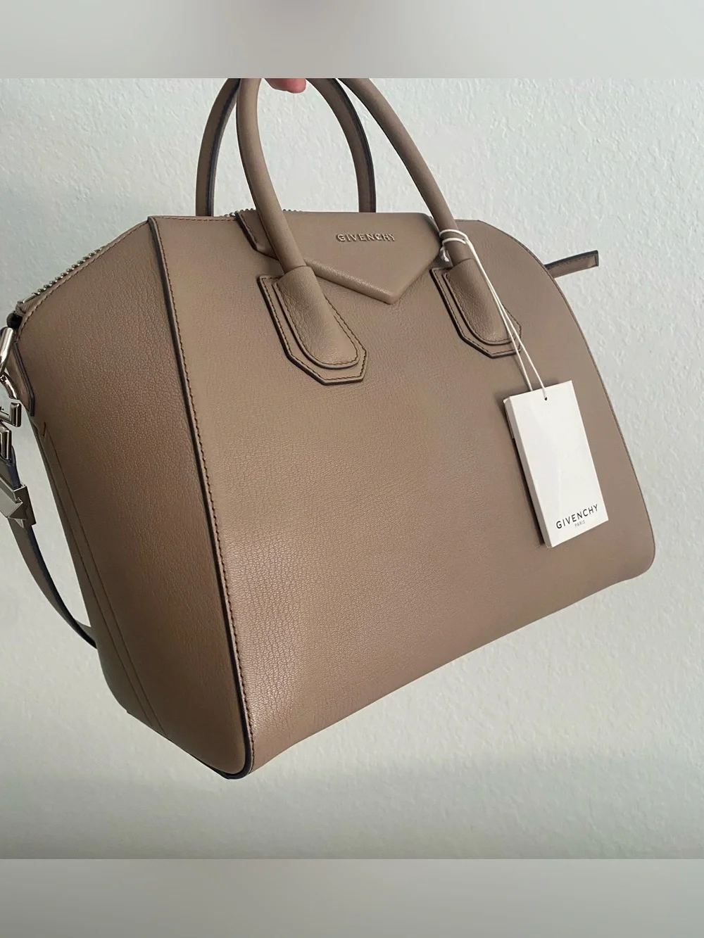 Givenchy Antigona Medium Sugar Linen Taupe Shoulder Top Handle Bag EUC